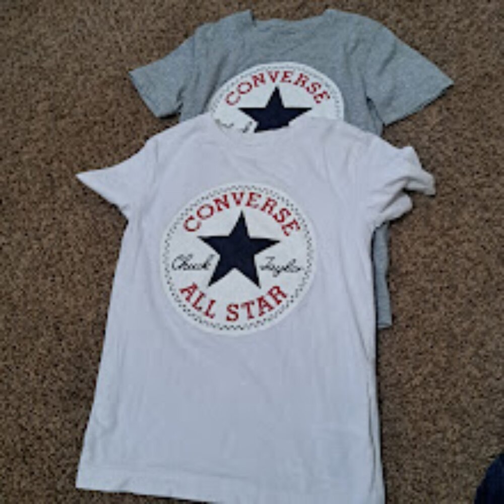 Converse Shirts set of 2 Kids size small size 8/10 Grey and white with logo